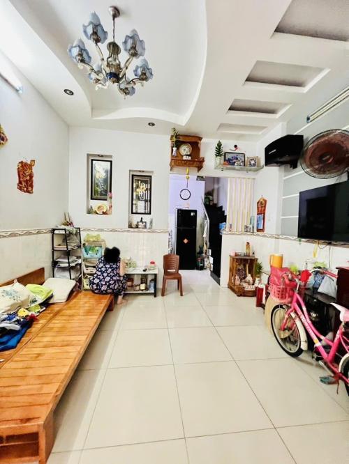 Nhà Riêng Đền Lừ Mặt Tiền 5m, Giá 10 Tỷ! Thuê Cho Kinh Doanh Rộng Rãi